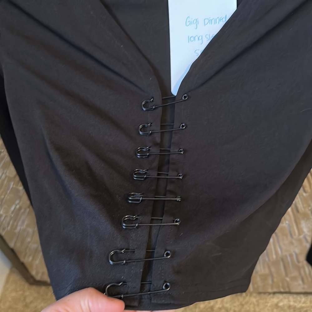 Crop black top - Picture 2 of 5